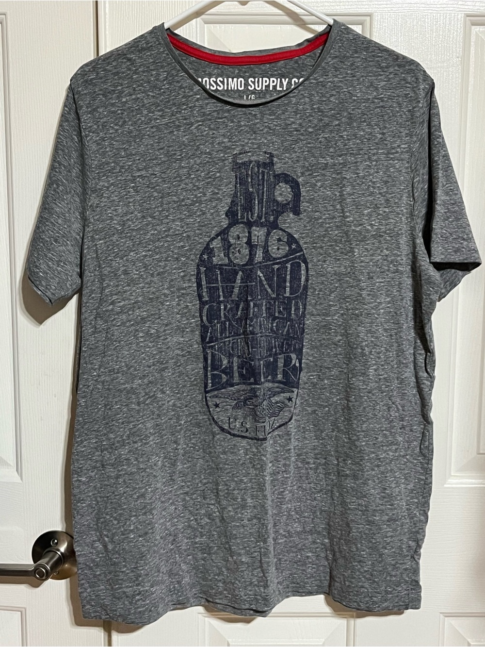 Mossimo Supply Co. Gray Tee with Navy Graphic